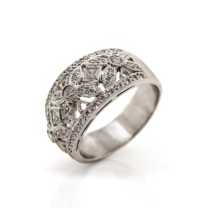 Platinum Pt900 Diamond Filigree Ring