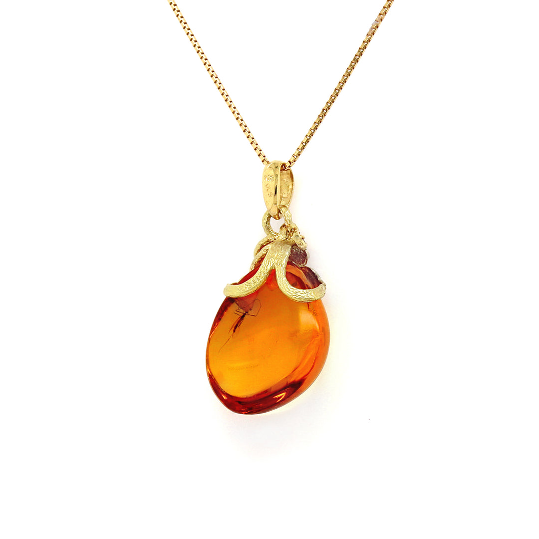 18CT Yellow Gold Insect In Amber And Diamond Pendant With Necklace