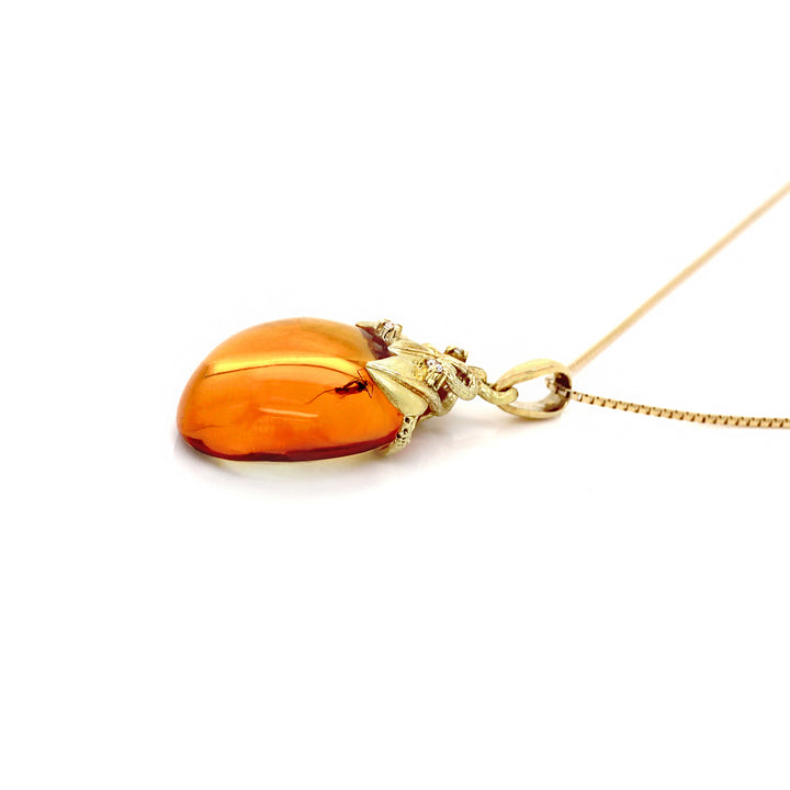 18CT Yellow Gold Insect In Amber And Diamond Pendant With Necklace