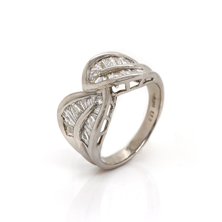 Platinum Pt900 Diamond Baguette Dress Ring