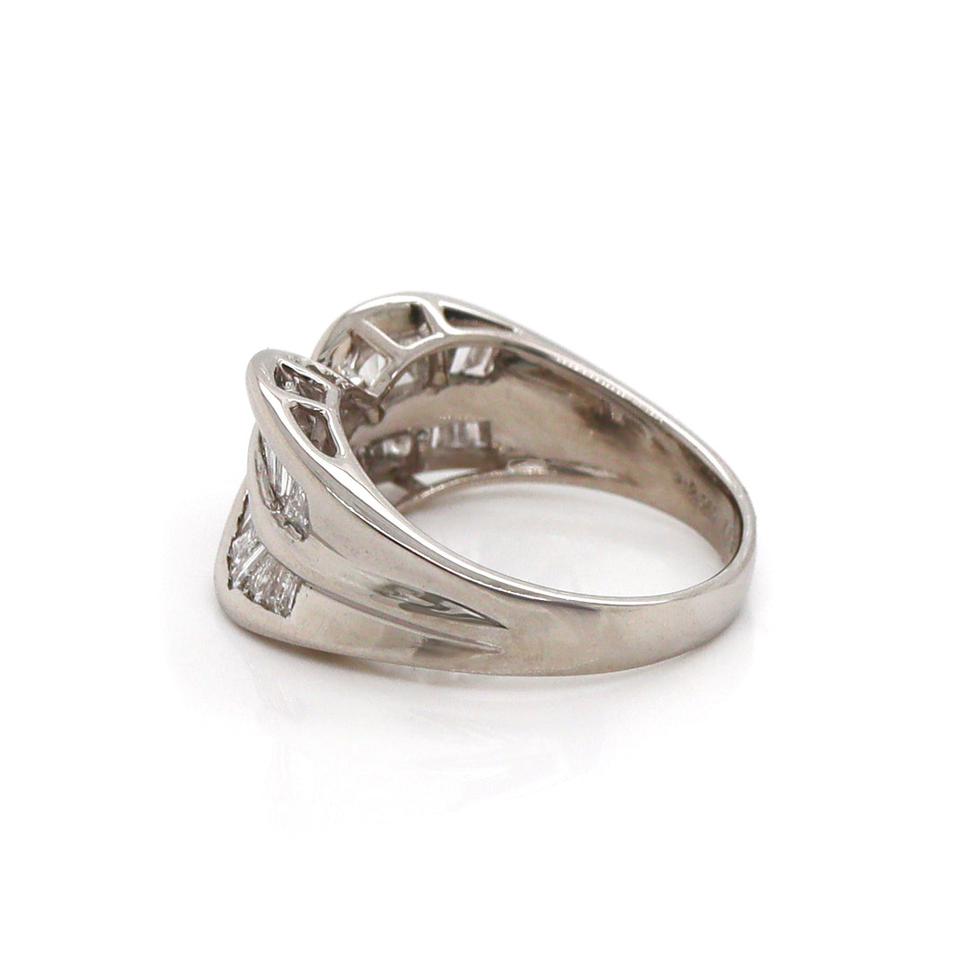 Platinum Pt900 Diamond Baguette Dress Ring