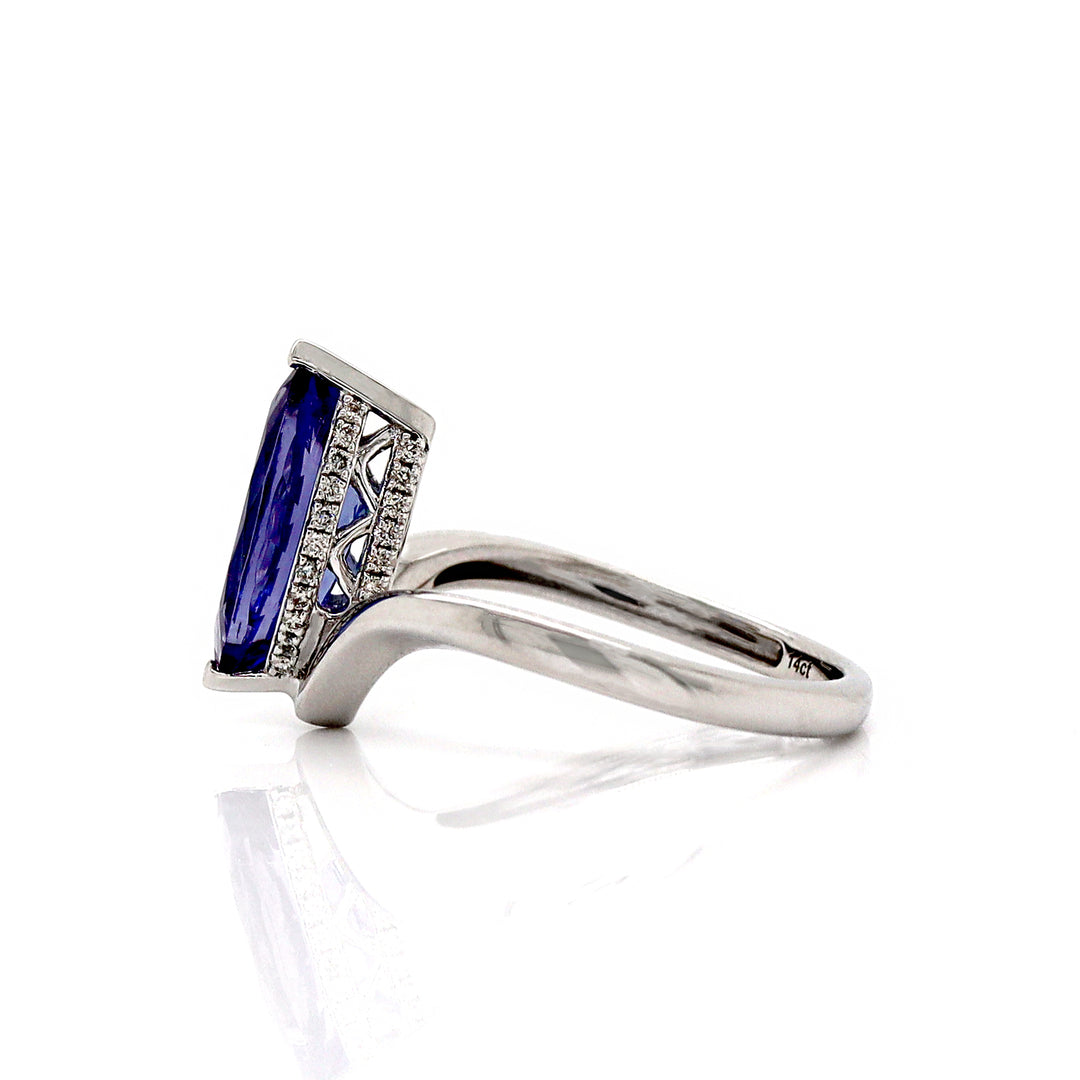 14CT White Gold Tanzanite And Diamond Dress Ring