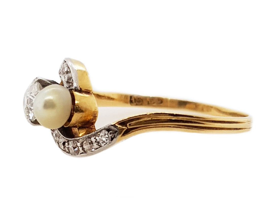 18CT Yellow Gold With Platinum Vintage Toi Et Moi Pearl And Diamond Ring